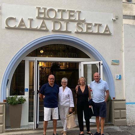 Hotel Cala Di Seta Калазетта Экстерьер фото
